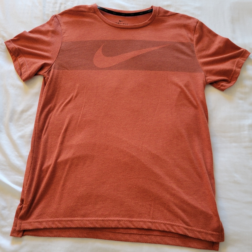 Nike Men's Orange T-Shirt Dri-fit Medium